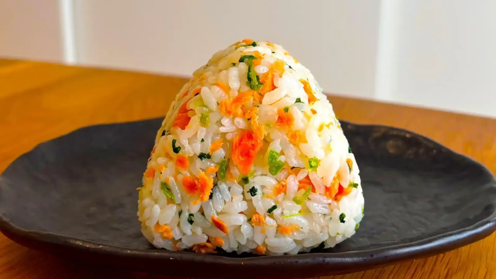 ひろしと鮭フレークのおにぎり