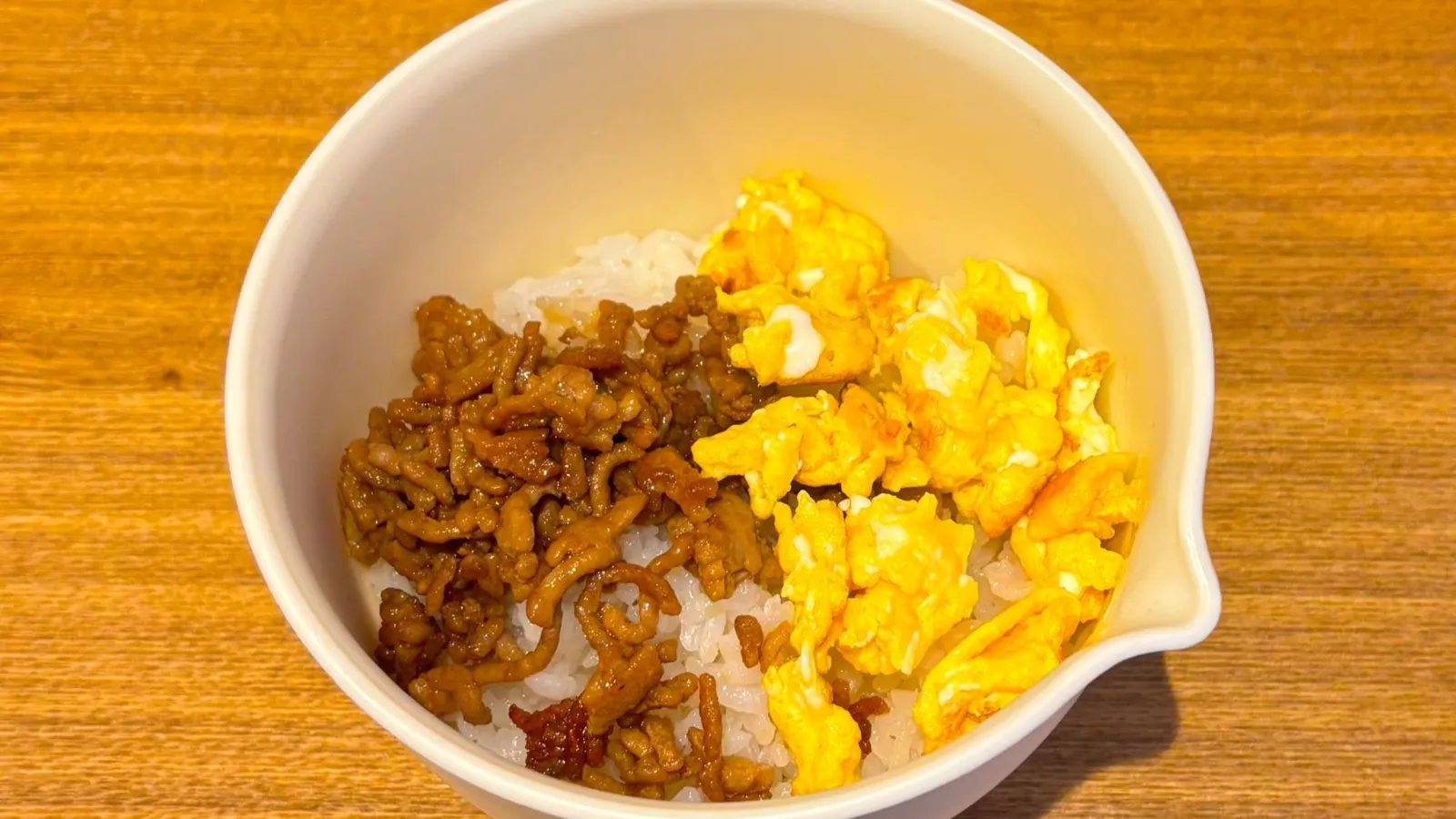 鶏そぼろと炒り卵